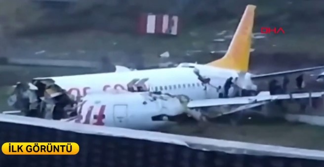 Avión de pasajeros se sale de la pista de aterrizaje y se parte en Turquía