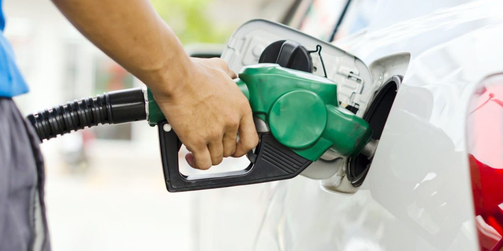 Se prevé que el galón de gasolina debe bajar entre Q2 y Q3 en los próximos días porque la expectativa es que la tendencia a la baja continuará. (Foto Prensa Libre: Shutterstock)