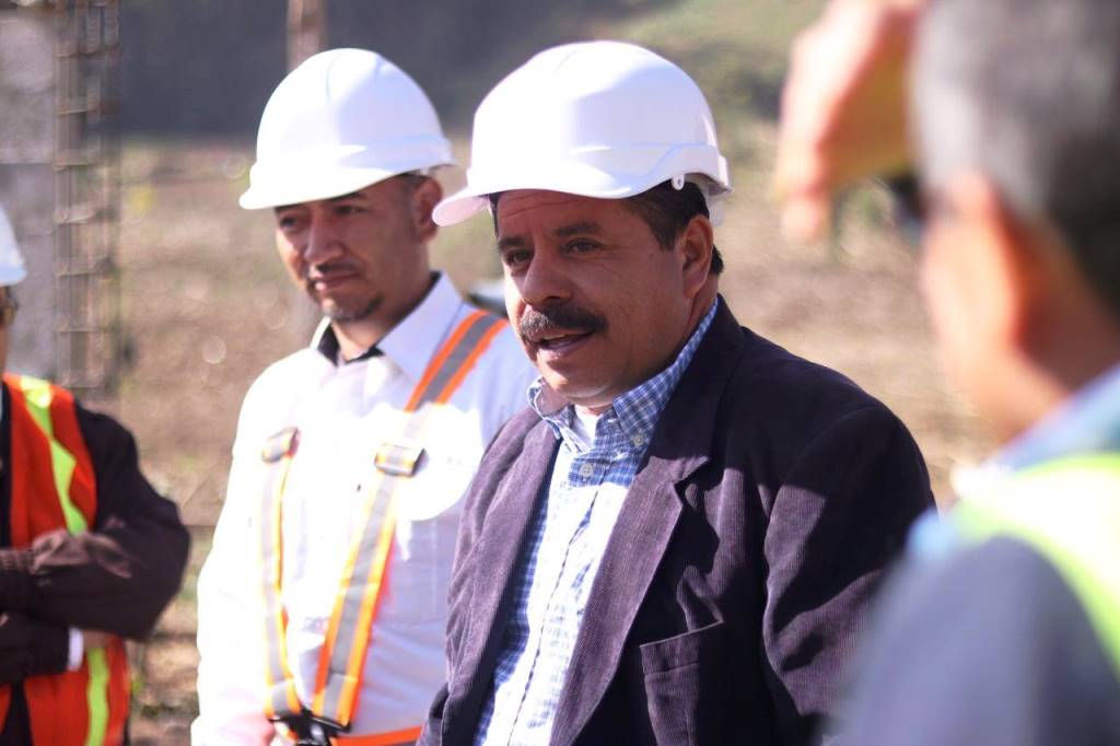 Juan Fernando López "JF", alcalde de Quetzaltenango -saco café- asumió el cargo el pasado 15 de enero. (Foto Prensa Libre: Hemeroteca PL)  