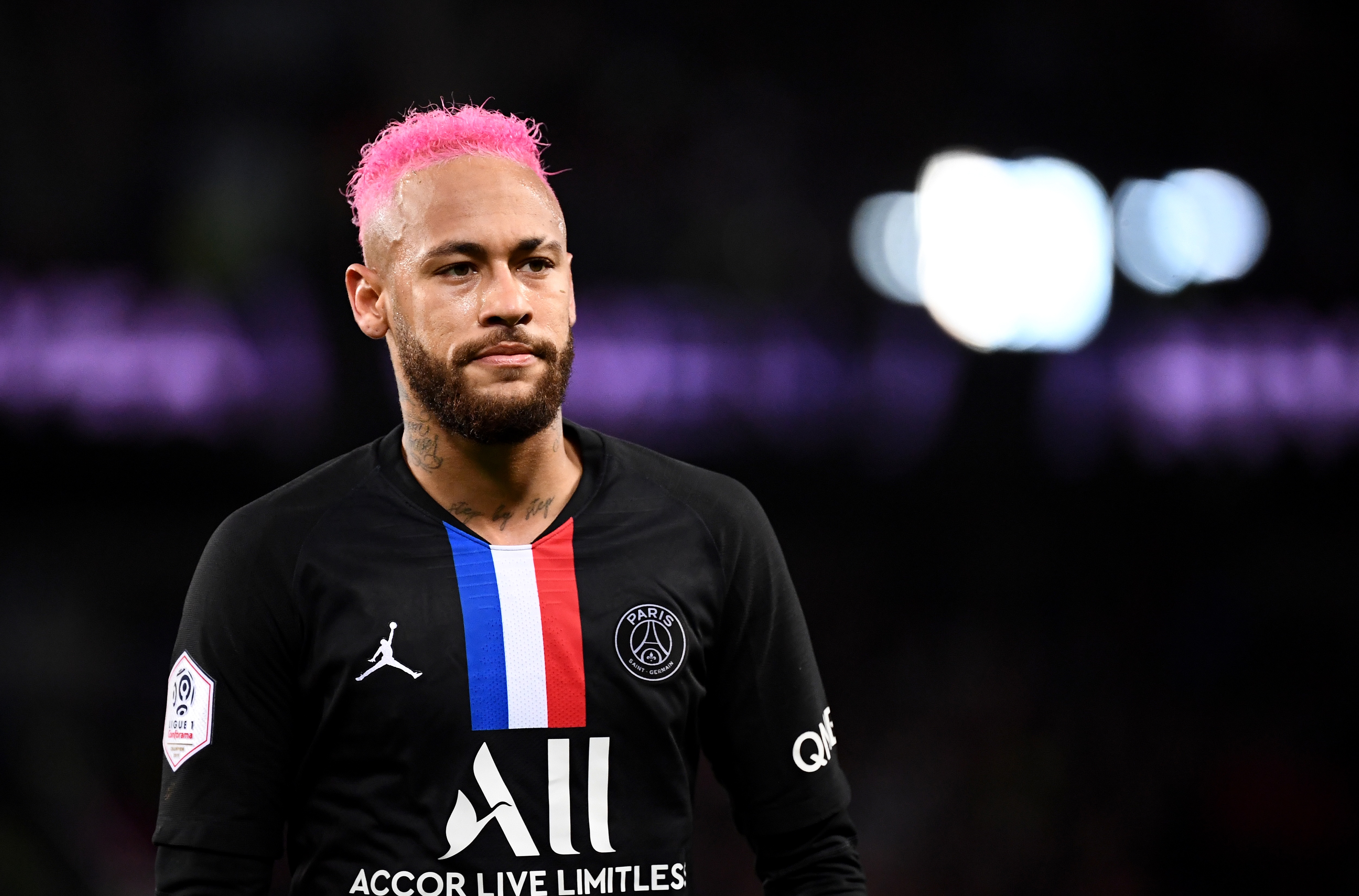 Neymar juega en la actualidad en Francia con el Paris Saint-Germain. (Foto Prensa Libre: AFP)