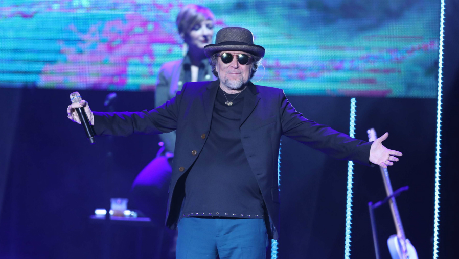 Joaquín Sabina le cantó a los guatemaltecos en Explanada Cayalá, en marzo de 2018.  (Foto Prensa Libre: Keneth Cruz)