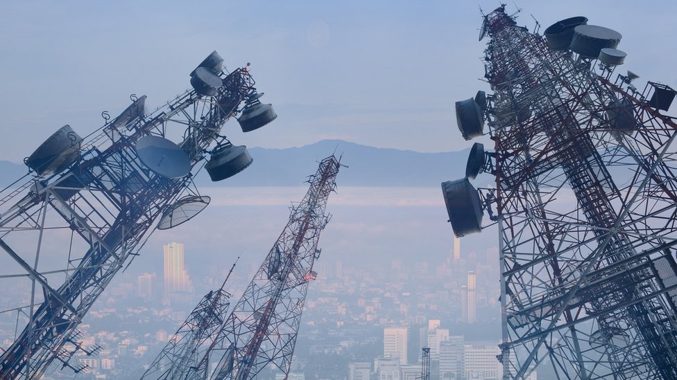 Con la incorporación de la tecnología 5G se verán cada vez más torres de antenas repetidoras. GETTY IMAGES