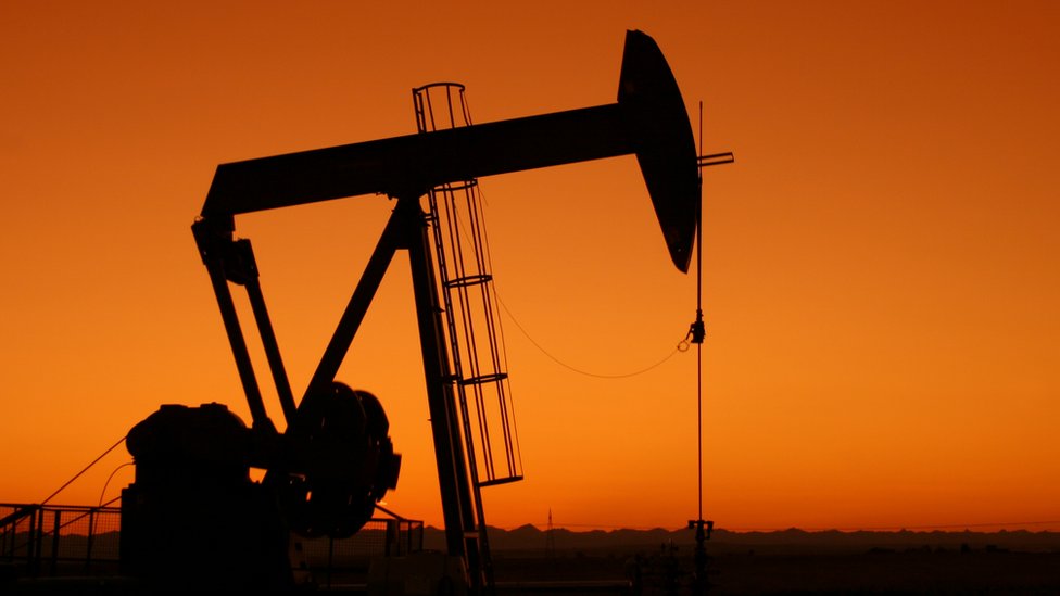 El petróleo registró su peor caída en las últimas tres décadas. (Foto Prensa Libre: Getty Images)
