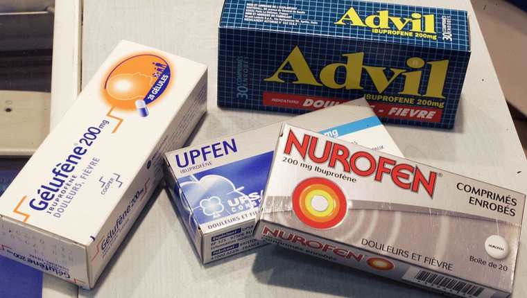 El ministro de Salud francés advirtió el sábado que "tomar medicamentos antiinflamatorios" como el ibuprofeno "podría ser un factor en el empeoramiento de la infección", pero las autoridades sanitarias de España desestimaron la advertencia.