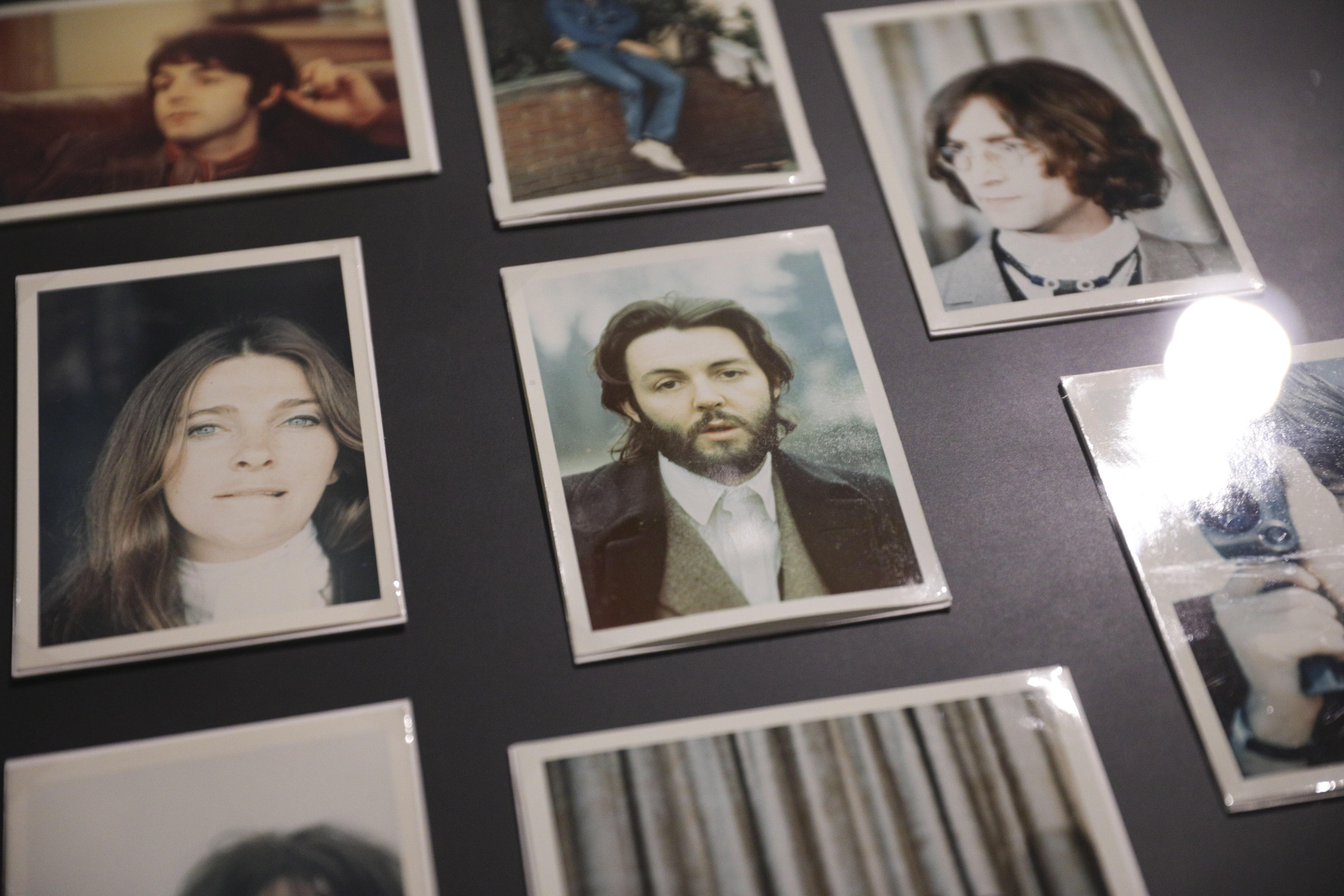 Fotografía parte de la exposición de Linda McCartney "The Polaroid Diaries" que se expone en una galería de Berlín, Alemania.  Foto Prensa Libre: EFE
