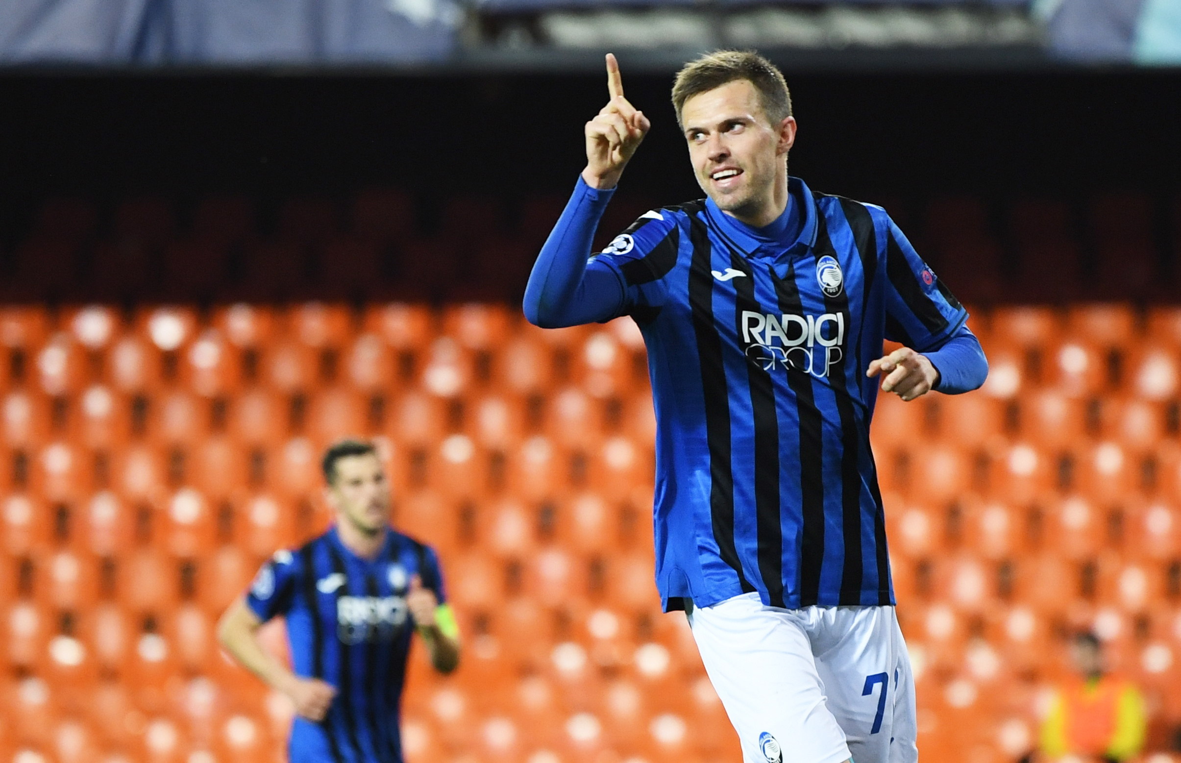 Josip Ilicic, del Atalanta, anotó cuatro goles para que su equipo esté en cuartos de Champions. (Foto Prensa Libre: EFE) 