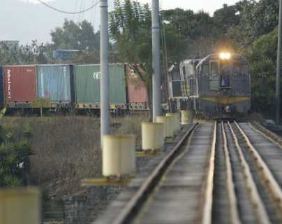 Metro Riel: Giammattei afirma que entrega de administración de Ferrovías no pasará al Congreso
