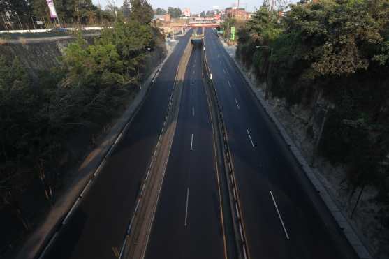 La encuesta de la Cámara de Comercio señala que cuatro de cada 10 empresarios aseguraron que su porcentaje de ventas cayó a 40% desde que inició la crisis y un 25% afirmó que la caída es más del 80% en su comercialización. (Foto Prensa Libre: Hemeroteca PL)