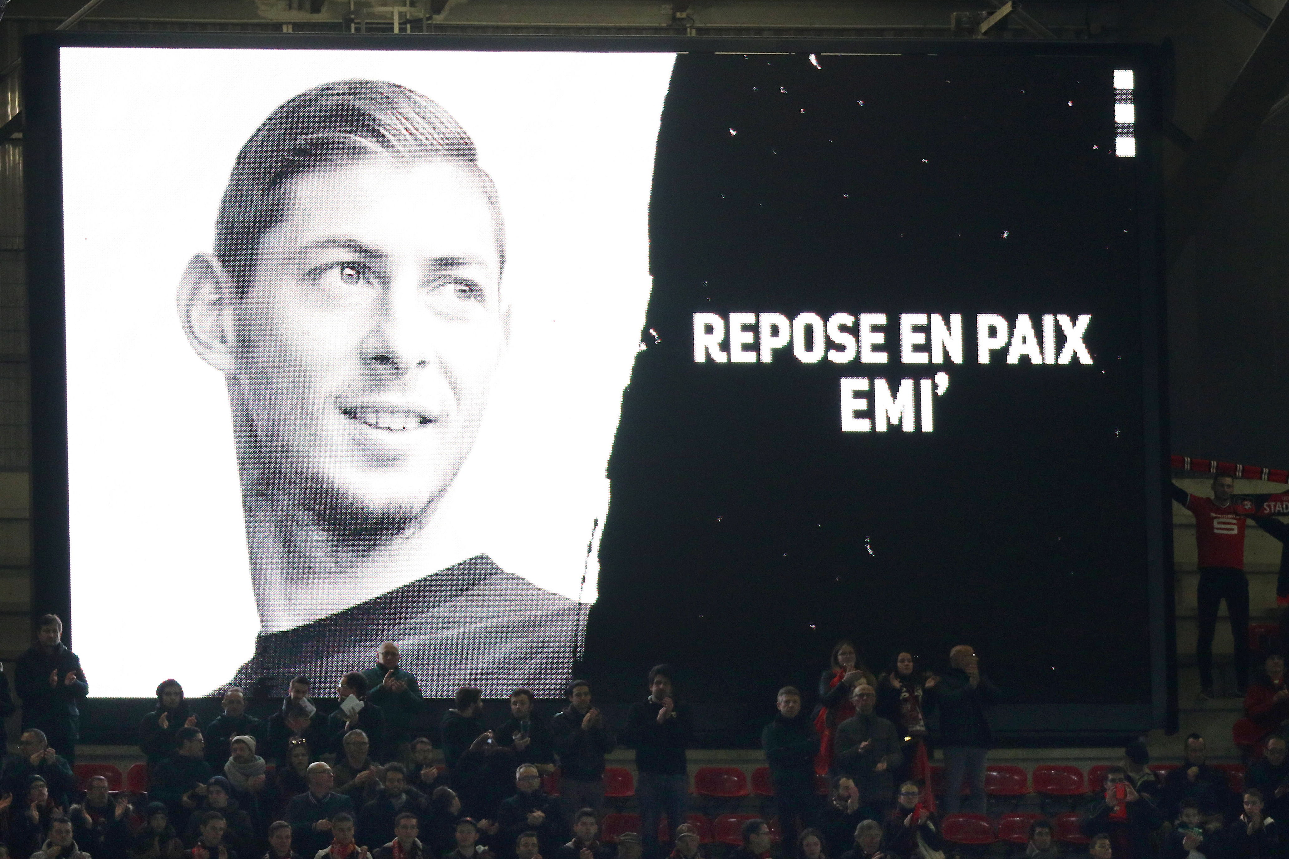 Este viernes se conocieron más detalles sobre el accidente de Emiliano Sala. (Foto Prensa Libre: EFE)