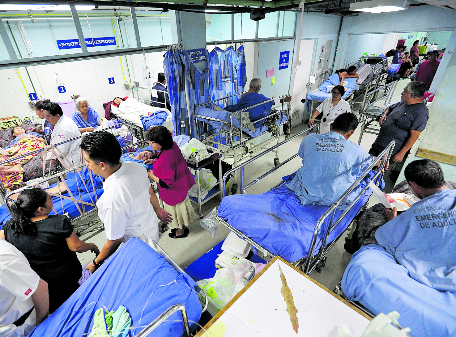 El personal de Salud debe contar con el equipo de seguridad para protegerlos del contagio contra el covid-19. (Foto Prensa Libre: Hemeroteca PL)