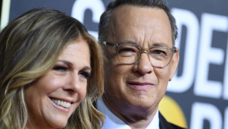 La pareja Tom Hanks y Rita Wilson se contagiaron de coronavirus en Australia y actualmente permanecen aislados. (Foto Prensa Libre: AFP)