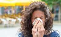 Las personas con alergias deben adoptar medidas de higiene respiratoria al toser o estornudar. (Foto Prensa Libre: Servicios).
