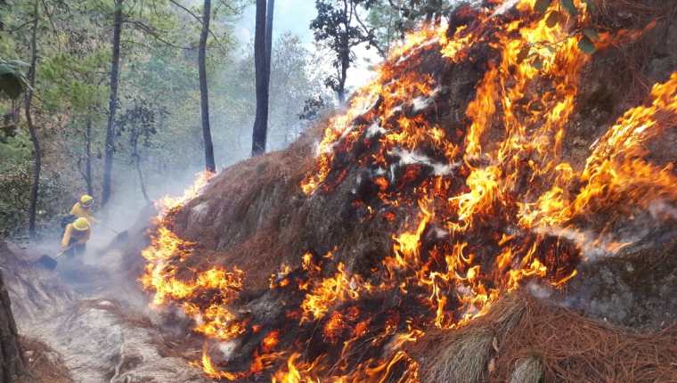 Los incendios forestales entraron en su última etapa (Foto Prensa Libre: cortesía Conred)