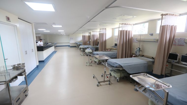 Instalaciones del hospital de Villa Nueva, donde están internados pacientes positivos de covid-19 y personas en cuarentena. (Foto Prensa Libre: Hemeroteca PL)
