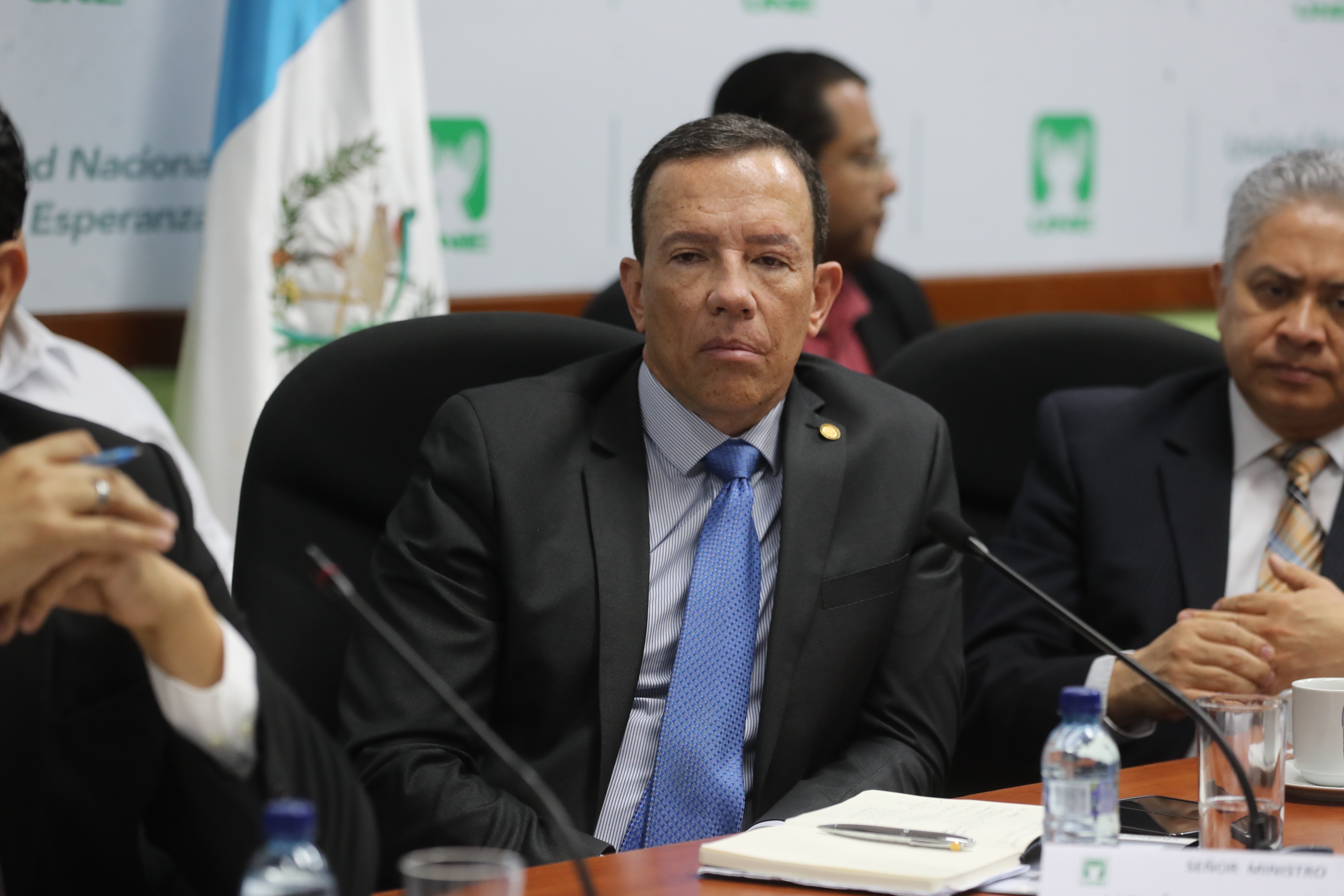 Álvaro González Ricci, ministro de Finanzas, confirmó este martes que Guatemala realizó una colocación de un eurobono por US$1 mil 200 millones y parte de ese dinero se destinará para cubrir programas por la emergencia sanitaria. (Foto Prensa Libre: Érick Ávila)