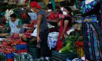 El Índice de Precios al Consumidor registró una desaceleración en mayo con respecto a abril, reportó el INE. (Foto Prensa Libre: Hemeroteca) 