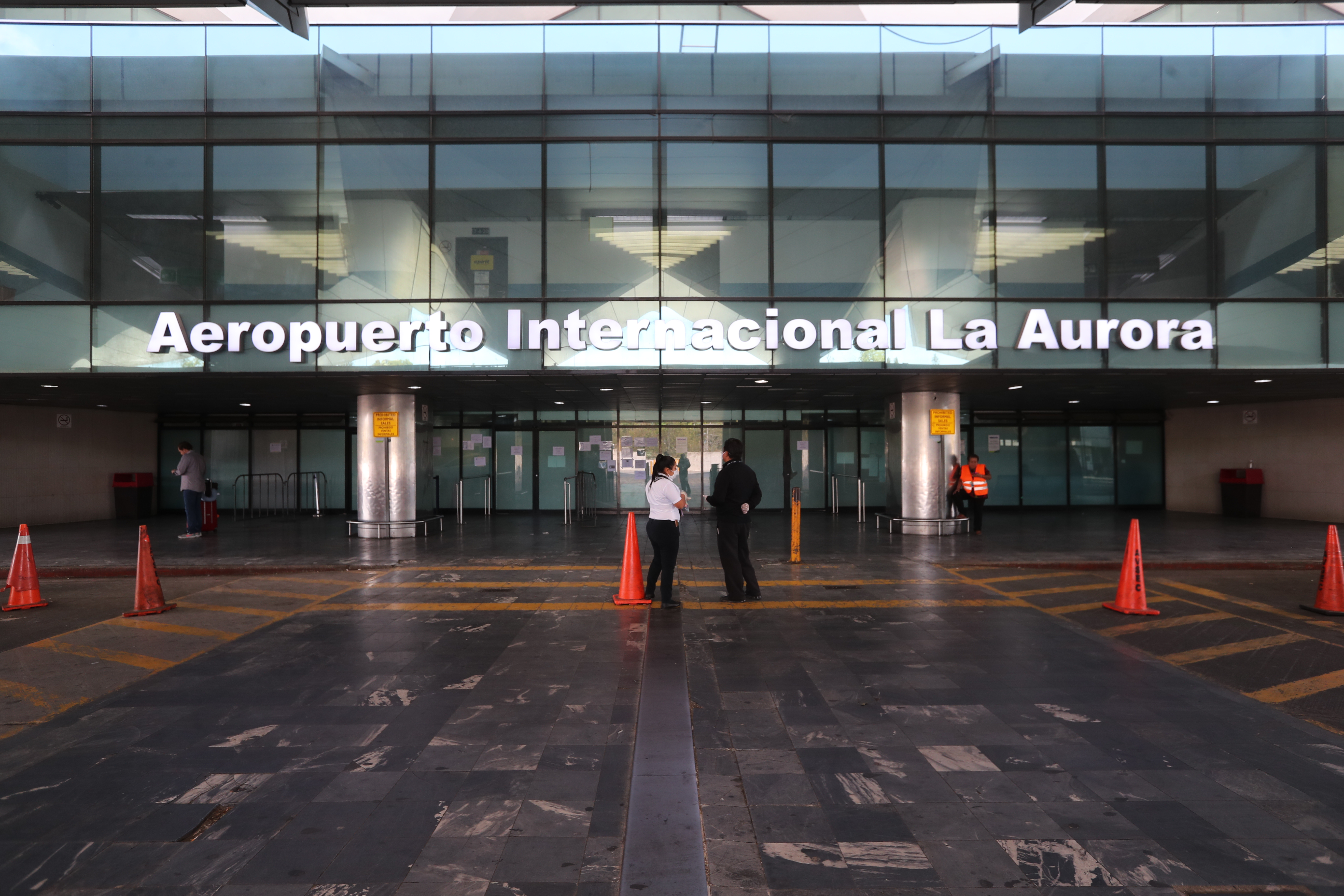 En septiembre la Dirección General de Aeronáutica Civil (DGAC) podría dar a conocer la fecha para la operación del Aeropuerto Internacional La Aurora. (Foto Prensa Libre: Hemeroteca) 