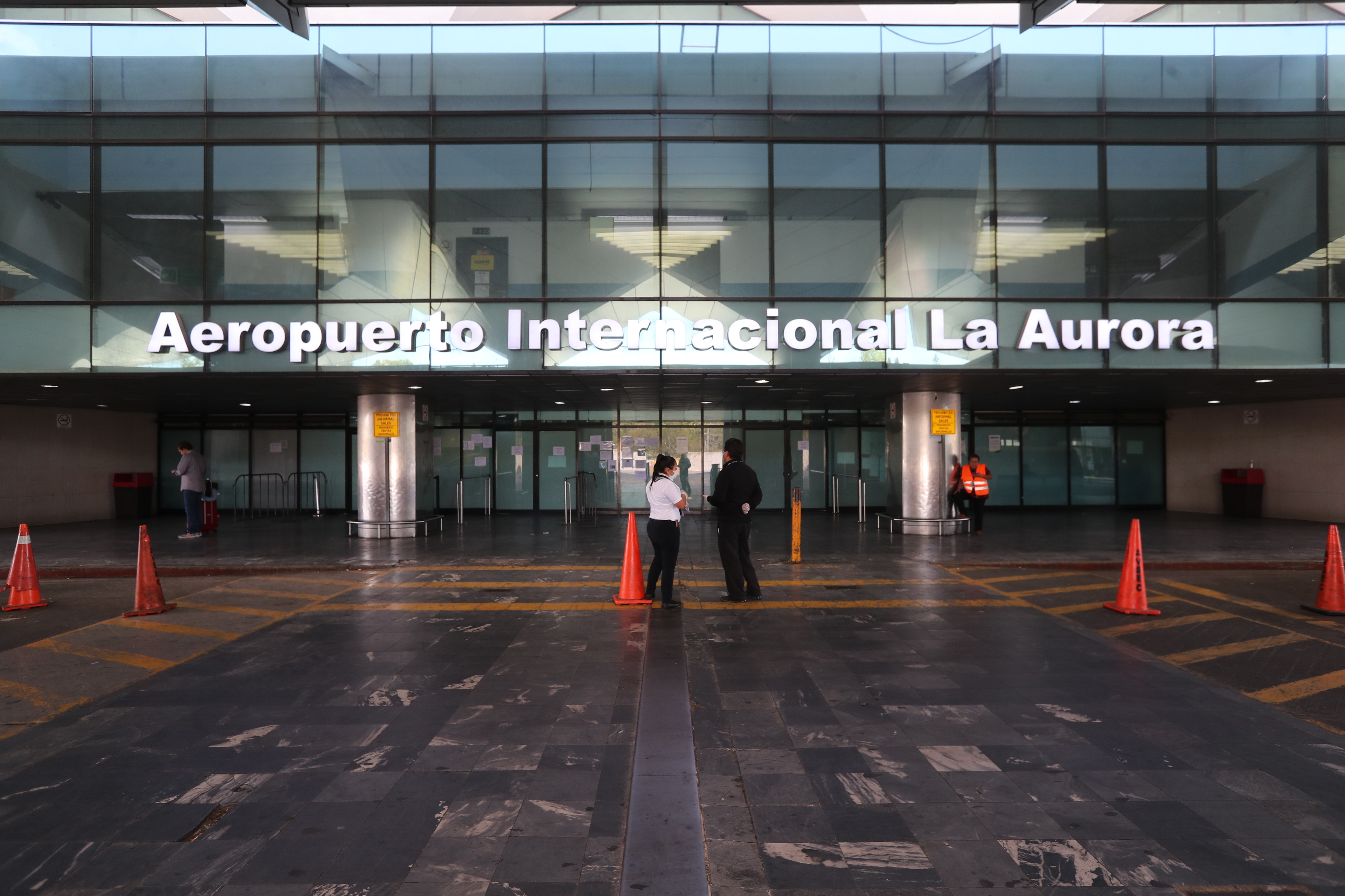 En septiembre la Dirección General de Aeronáutica Civil (DGAC) podría dar a conocer la fecha para la operación del Aeropuerto Internacional La Aurora. (Foto Prensa Libre: Érick Ávila)