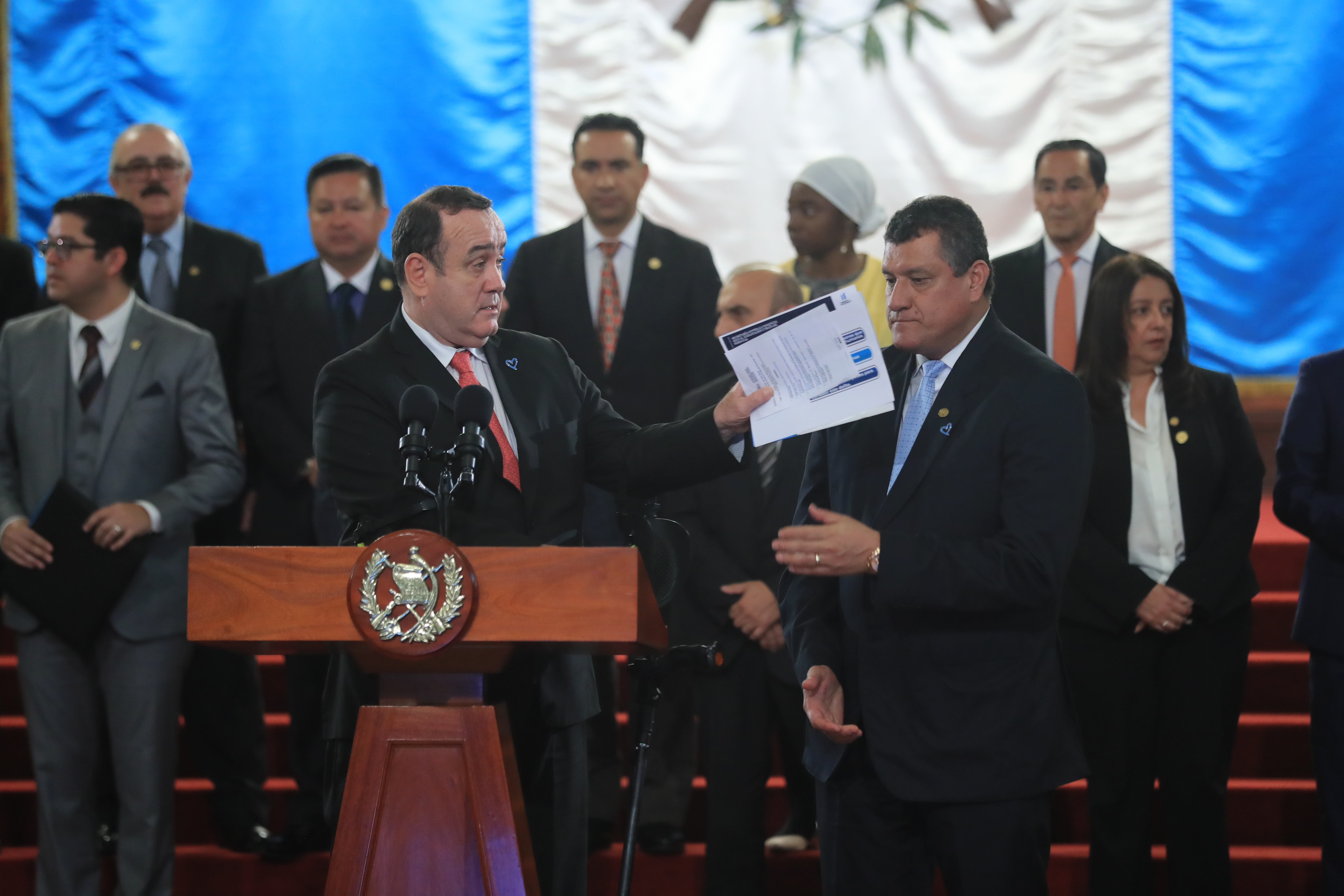 El presidente Alejandro Giammattei firmó el decreto 4-2020 el27 de febrero último. (Foto Prensa Libre: Hemeroteca PL)