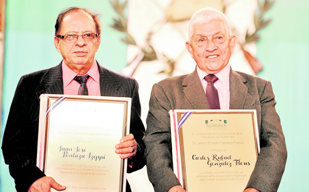 Juan José Pontaza, (izquierda) fue una de las leyendas del ciclismo guatemalteco. (Foto Prensa Libre: Francisco Sánchez)