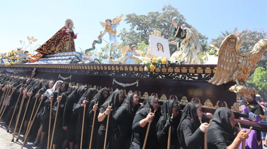 Para esta Semana Santa 2020 se tenían programadas varias procesiones. (Foto Prensa Libre: Hemeroteca PL). 