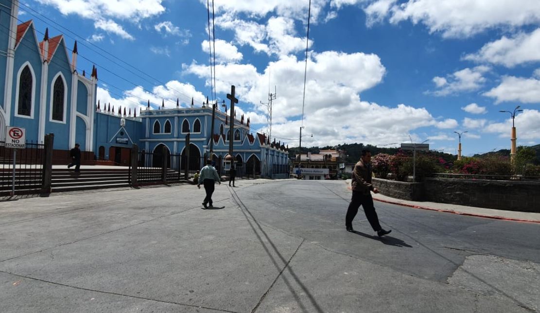 El área urbana de San Pedro Sacatepéquez estaba desolada por alerta de coronavirus. (Foto Prensa Libre: Hemeroteca PL)