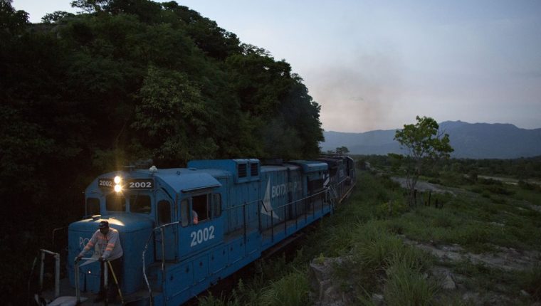 Desde el 2015 anunció que empezaría a funcionar el tren de carga entre Guatemala y México pero no se ha concretado. (Foto, Prensa Libre: Hemeroteca PL).