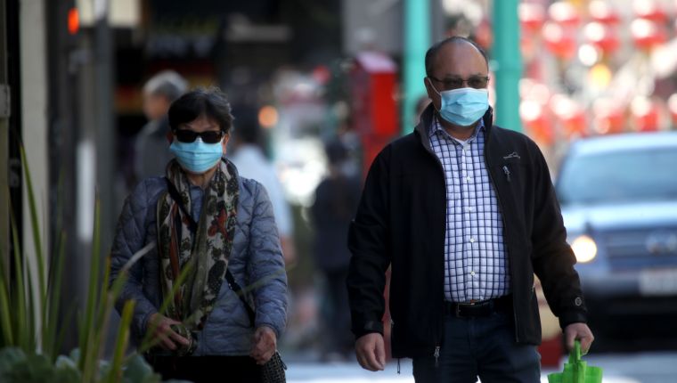 Ciudadanos toman sus precauciones por la aceleración de casos de coronavirus en Estados Unidos. (Foto Prensa Libre: Hemeroteca PL). 