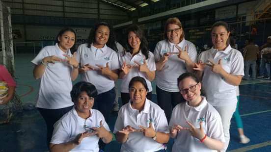 Instituciones se unen para apoyar a personas sordas durante la epidemia del coronavirus. (Foto Prensa Libre: Intergua).