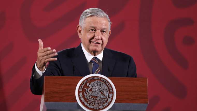El presidente de México, Andrés Manuel López Obrador, durante una conferencia. (Foto Prensa Libre: EFE)