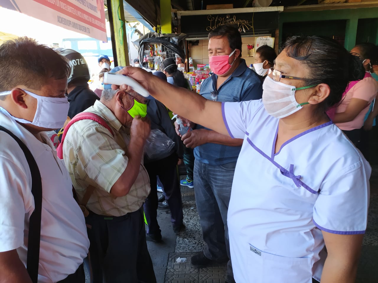 El Legislativo aprobó de urgencia una ley para ayudar a afectados por covid-19. (Foto Prensa Libre: Hemeroteca PL)