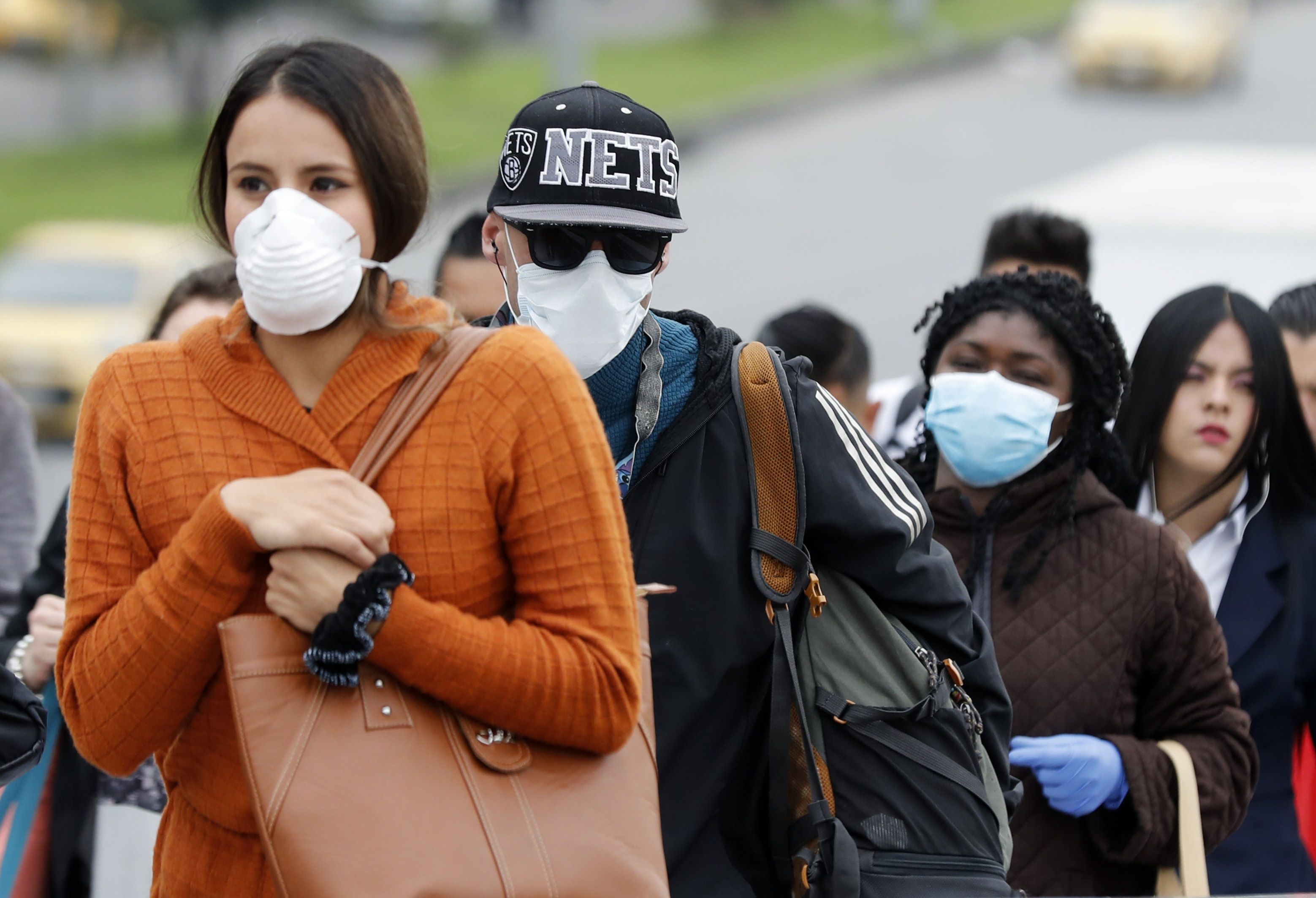 La OMS da indicaciones para enfrentar el covid-19. (Foto Prensa Libre: EFE)