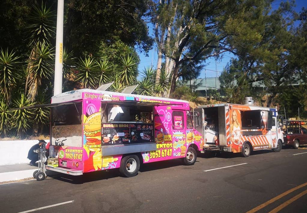 Burger Bros Foodtruck es uno de los camiones que está dispuesto a apoyar durante alguna emergencia por la presencia de coronavirus en Guatemala. (Foto Prensa Libre: Cortesía)