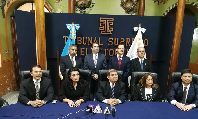 Los nuevos magistrados del TSE asumieron el 20 de marzo. (Foto Prensa Libre: TSE)