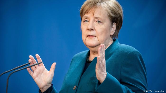 Merkel estuvo en contacto con un doctor que dio positivo en coronavirus y deberá someterse a una prueba próximamente. (AFP/M. Kappeler)