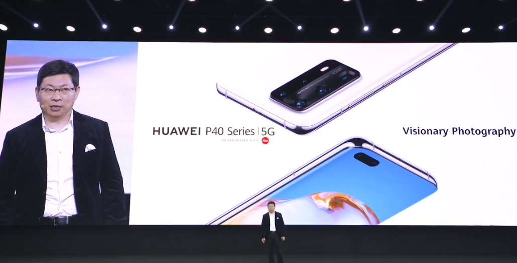 Richard Yu, CEO de Huawei Consumer BG fue el encargado de presentar el nuevo celular de Huawei. Foto Prensa Libre: Tomado de redes