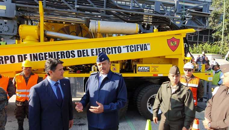 El Ministerio de la Defensa dará el equipo a la comuna capitalina para perforar los pozos. (Foto Prensa Libre: La Red)