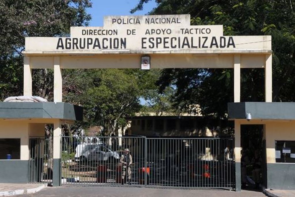 Esta es la sede de Agrupación Especializada, en cuyo interior hay una cárcel. (Foto Prensa Libre: paraguay.com)