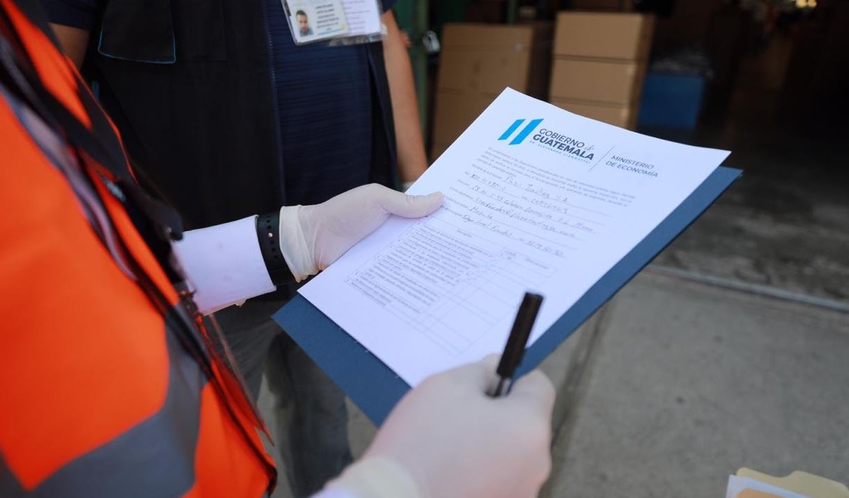 El Mineco comenzó a verificar la situación de las empresas respecto del covid-19. (Foto Prensa Libre: Mineco)