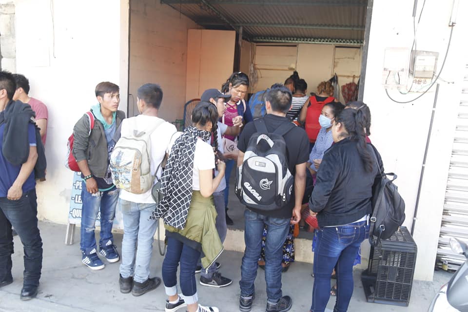 Vecinos de Tecún Umán, San Marcos, rechazan la presencia de migrantes en esa municipio fronterizo. (Foto Prensa Libre: Cortesía) 