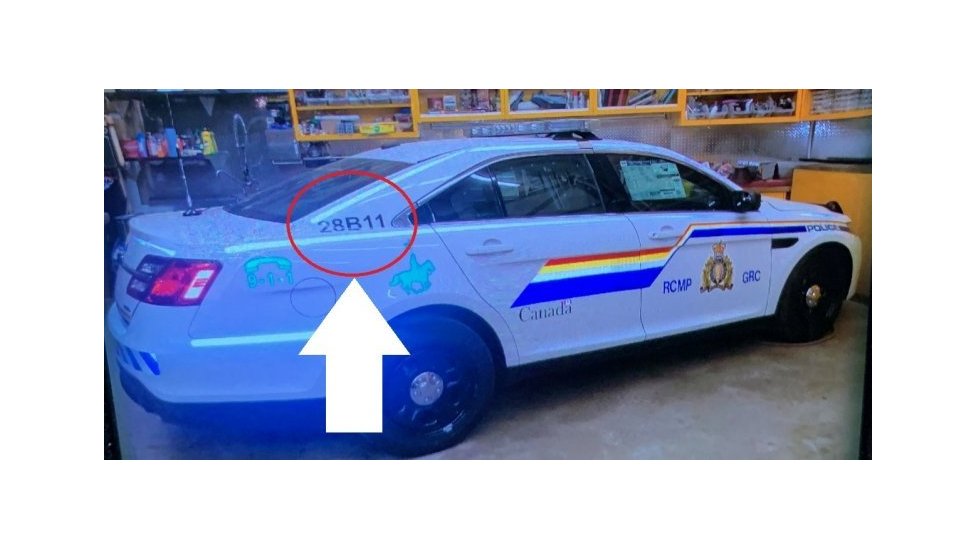 Este es el auto que la policía sospecha usó el atacante. (Foto Prensa Libre: Reuters)