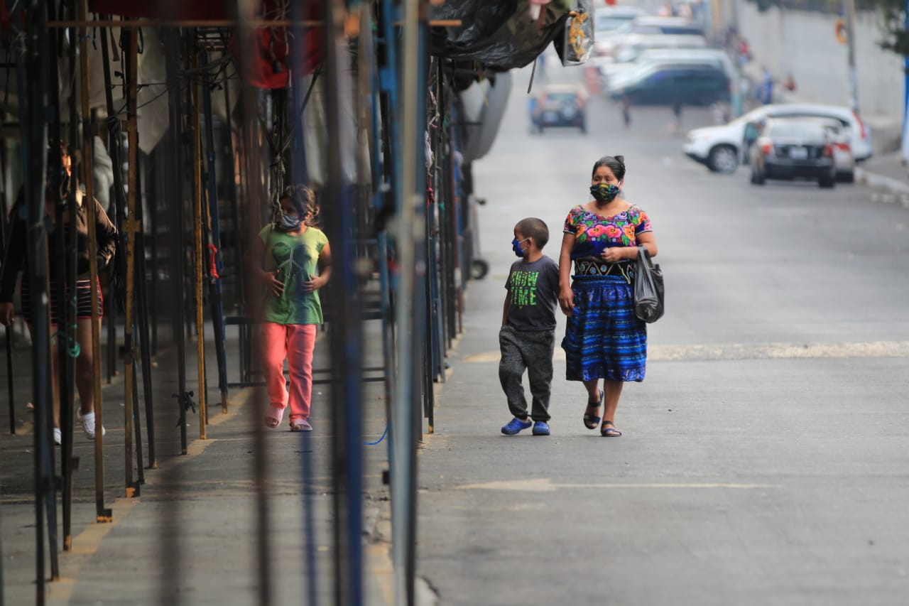 Imagen del Mercado El Guarda, zona 11, este 27 de abril. (Foto Prensa Libre: Byron García).