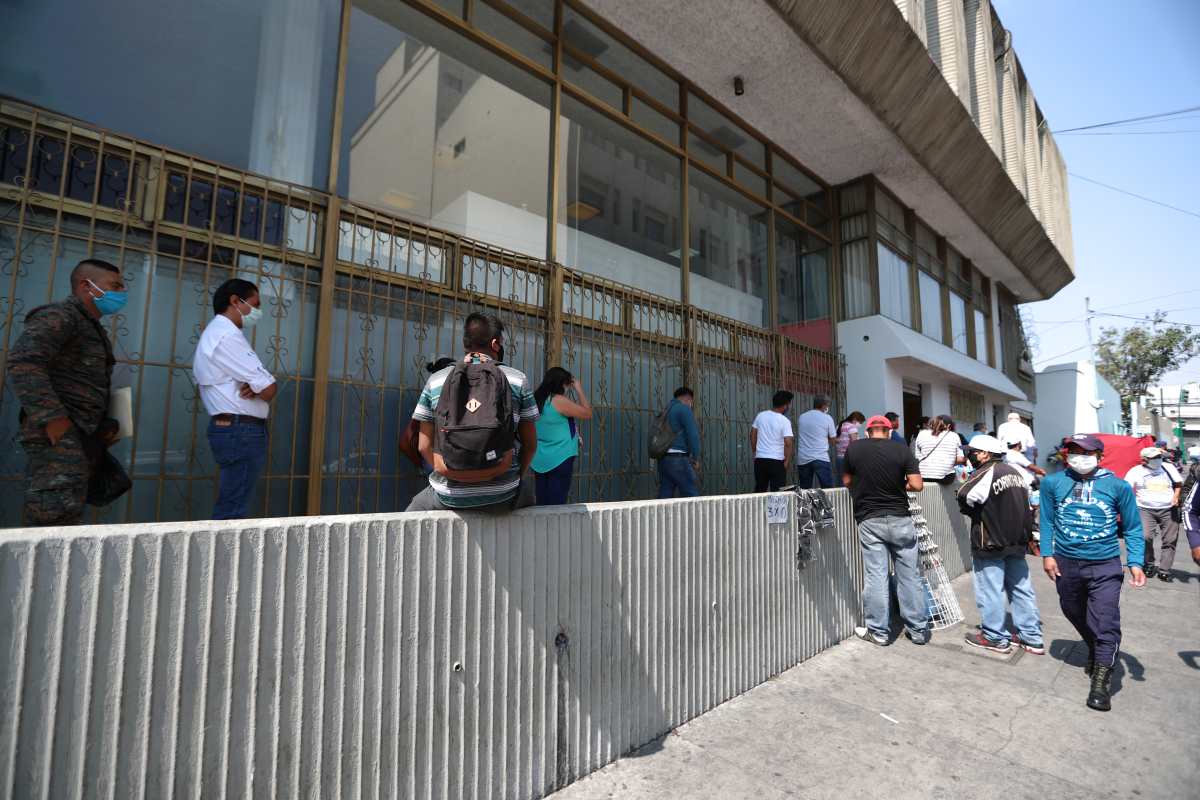 Cómo operarán los bancos durante las nuevas medidas del gobierno por el coronavirus en Guatemala