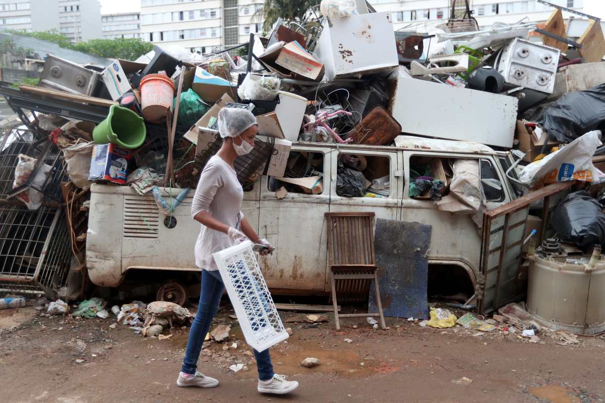 Dejar de comer o pagar el alquiler: la crisis del coronavirus hace surgir favelas emergentes