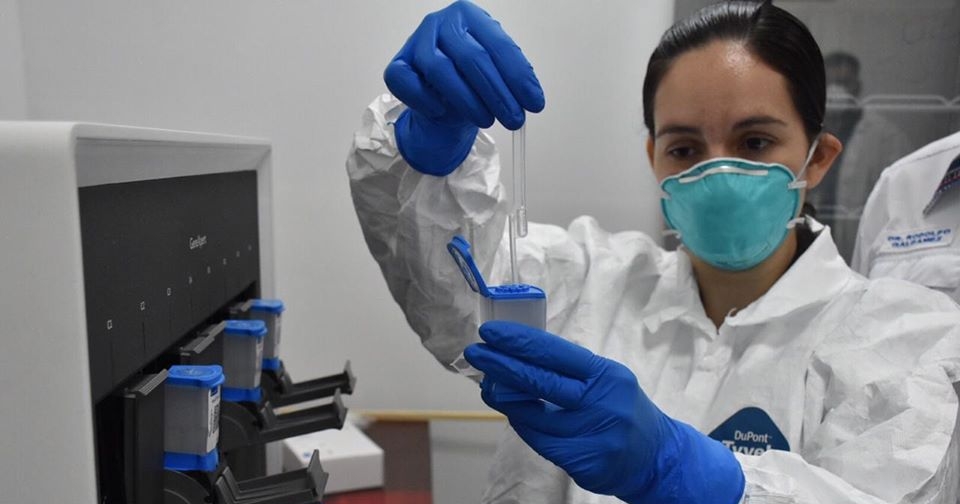 Así funcionan las pruebas RT-PCR que pueden detectar tres cepas de coronavirus en Guatemala