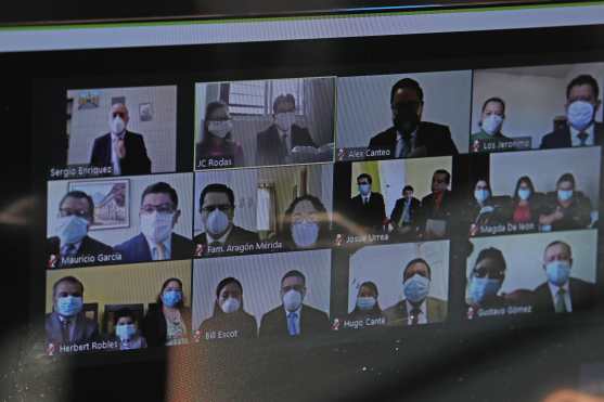 Este año en la conmemoración de la muerte de nuestro señor Jesucristo,el Martes Santo, se llevó a cabo por primera vez por plataformas digitales marcando un precedente en la historia de los Testigos de Jehová. Foto Prensa Libre: Óscar Rivas