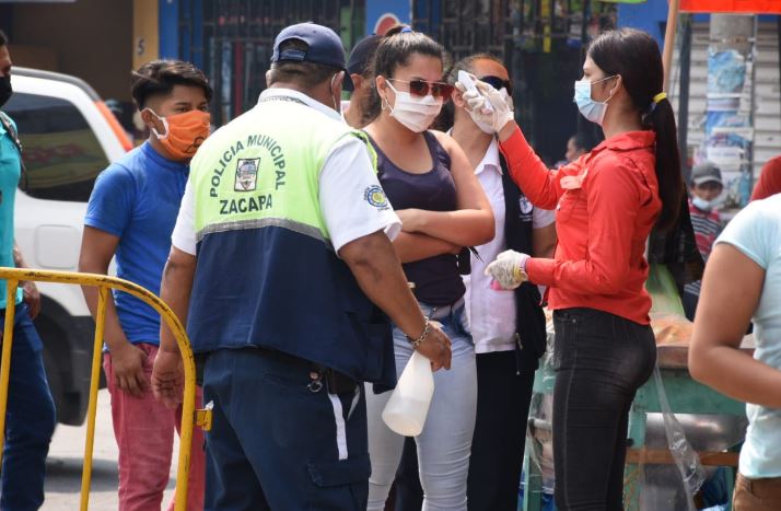 Zacapa toma sus medidas de prevención para prevenir contagios de coronavirus. (Foto Prensa Libre: Wilder López).