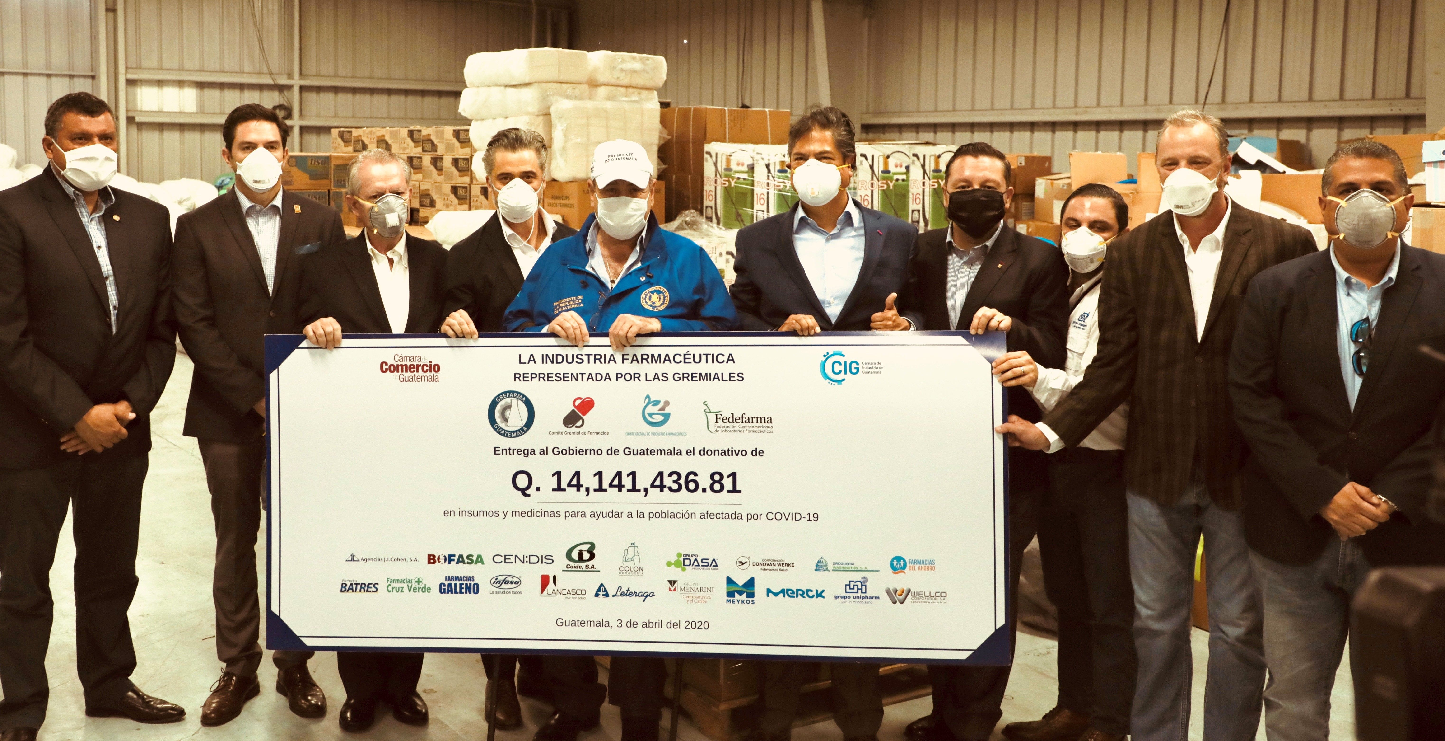 Industria Farmacéutica realizó una donación millonaria de medicamentos. (Foto Prensa Libre: cortesía Industria Farmacéutica)