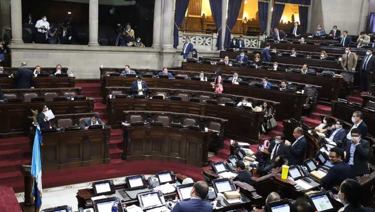 Diputados se reúnen para aprobar la ampliación presupuestaria por Q5 mil millones. (Foto Prensa Libre: Congreso)
