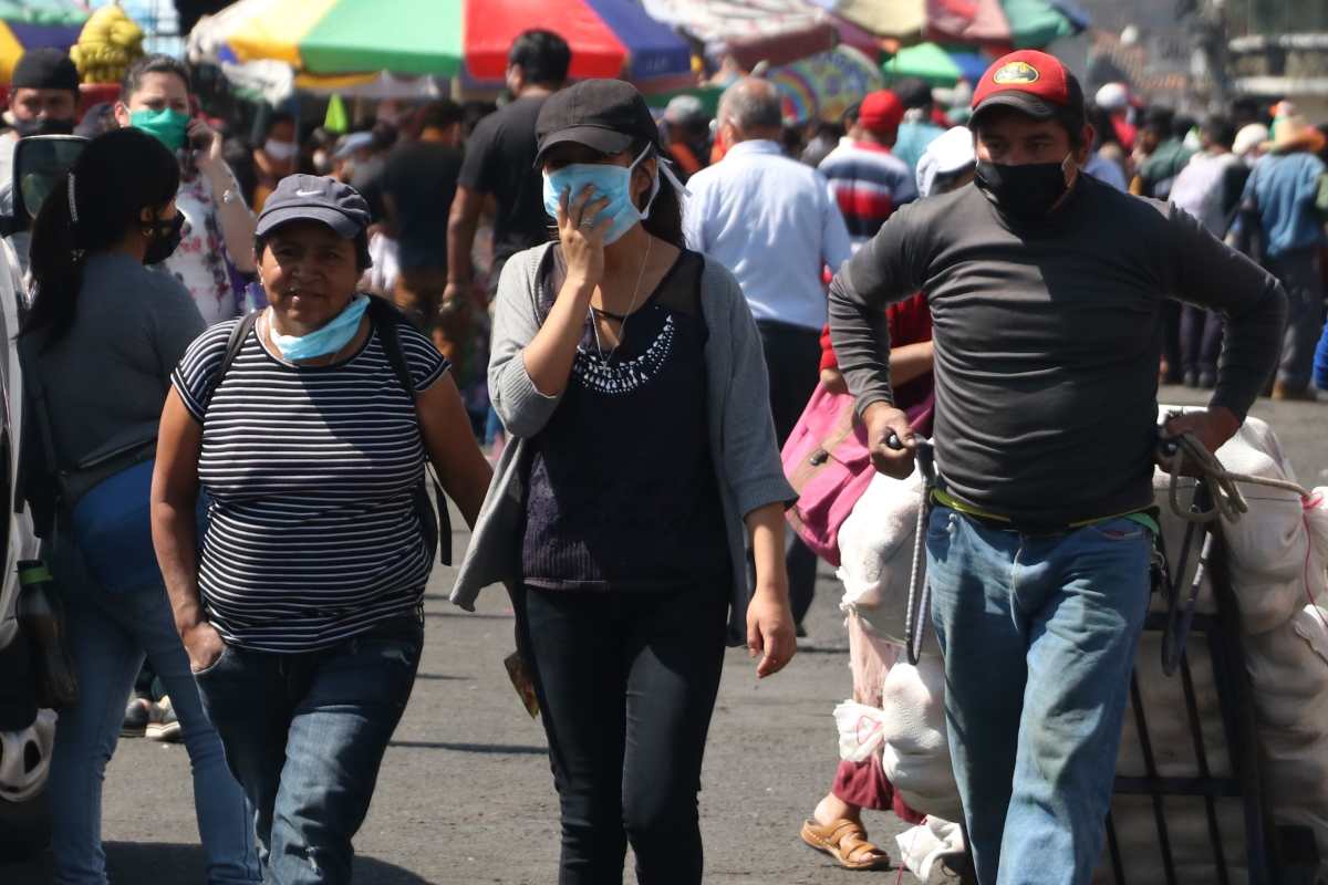 Coronavirus: En Salcajá prohíben salir a las calles acompañado de niños y sin mascarilla